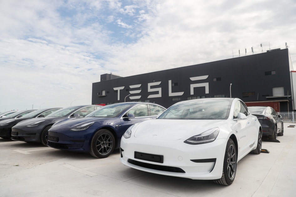 Tesla produced half a million electric cars in 2020