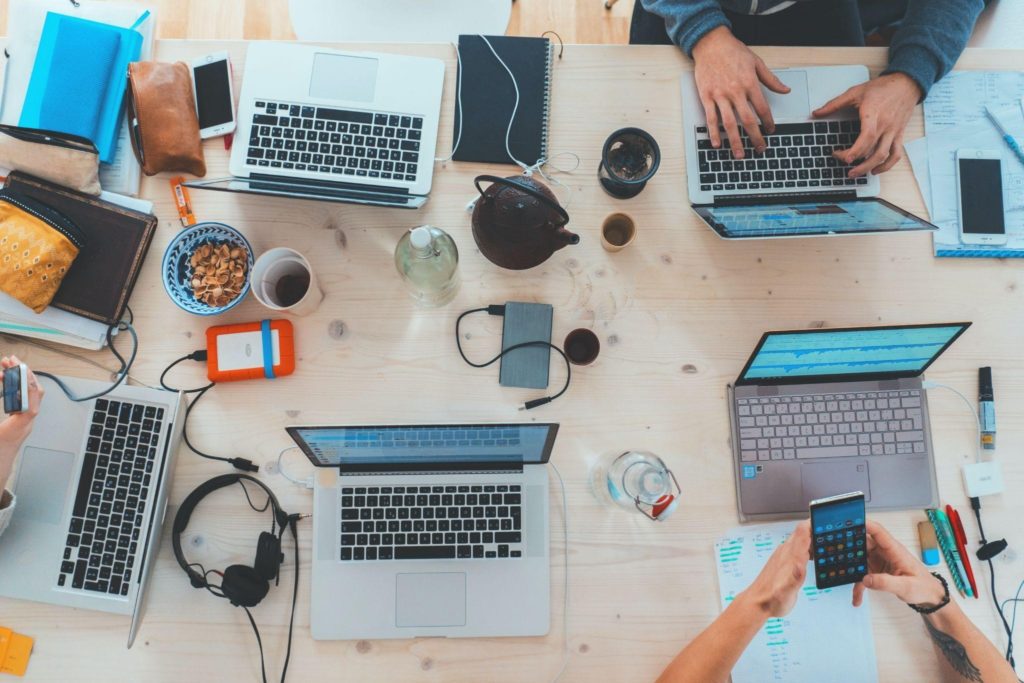Digital Workplace: Diese Vorteile bietet der Arbeitsplatz der Zukunft Digital Workplace: Diese Vorteile bietet der Arbeitsplatz der Zukunft